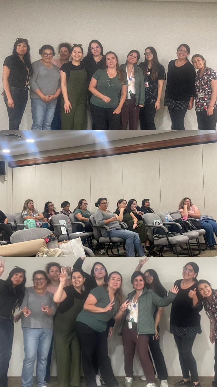 Alumnos interactuando en curso presencial